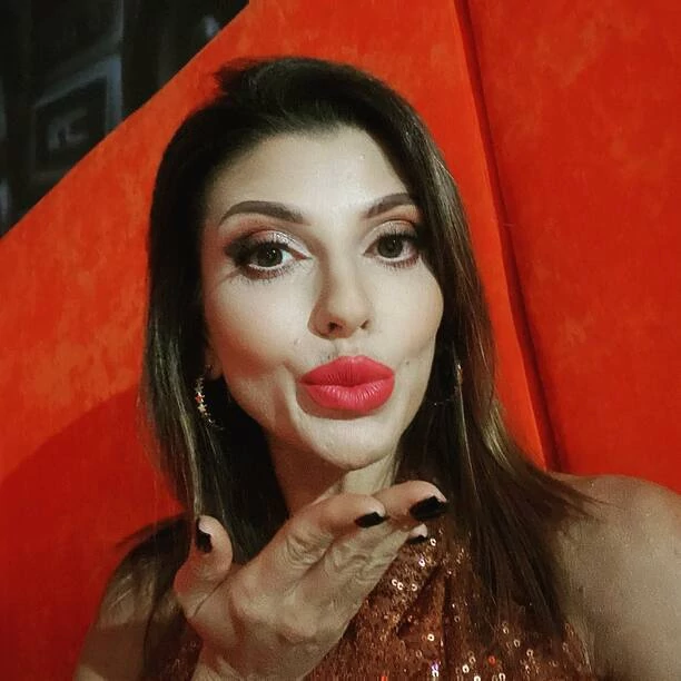 Piękna Kasia Grabowska z Top Girls skrywa tajemnicę! Gwiazda disco polo wygadała się w sieci! 