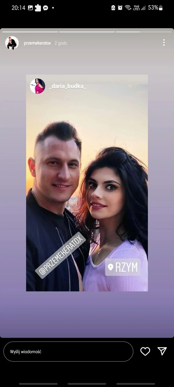 Uwielbiany gwiazdor disco polo wyjechał z rodziną z Polski! Wokalista przebywa we Włoszech! FOTO