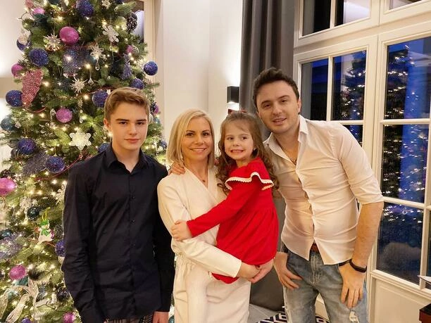 Zjawiskowa Julia Pegza: Zobacz, jak wygląda piękna żona, lidera znanej grupy disco polo After Party, Patryka Pegzy!
