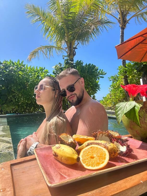 Mamy hot zdjęcia! Podróż poślubna gwiazdy disco polo! Paula Karpowicz-Zimecka i Grzegorz Zimecki na Malediwach 