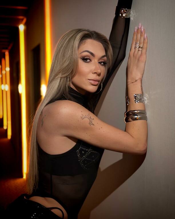 Plik Malgorzata-Glowka-z-CamaSutra-w-goracej-sesji-1.jpg