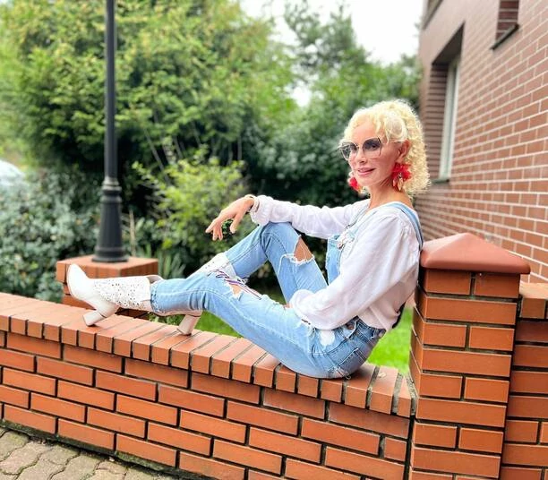 Obłędna metamorfoza znanej wokalistki disco polo! Elwira Mejk już tak nie wygląda! Zobaczcie, co zrobiła z włosami!