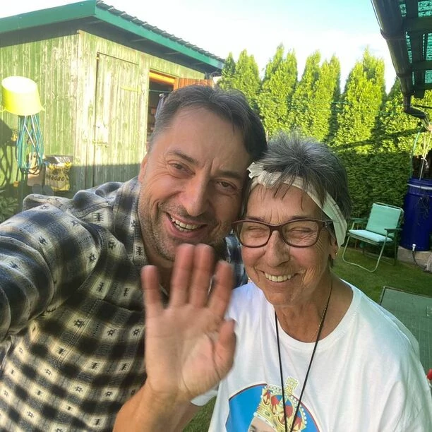 Marcin Miller BOYS pokazał się z ukochaną mamą! Podobieństwo jest uderzające!