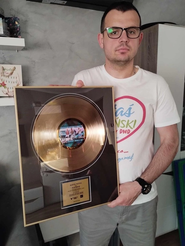 Kuba Urbański z Playboys wspiera akcję charytatywną! Znów pokazał wielkie serce! Kwoty zwalają z nóg!