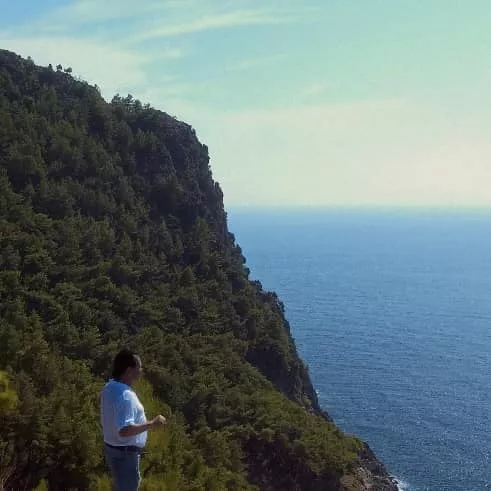 Zespół Korona wraca po latach! Nowy hit „Kochaj no, kochaj” już wkrótce – zobacz szczegóły i zdjęcia z teledysku!
