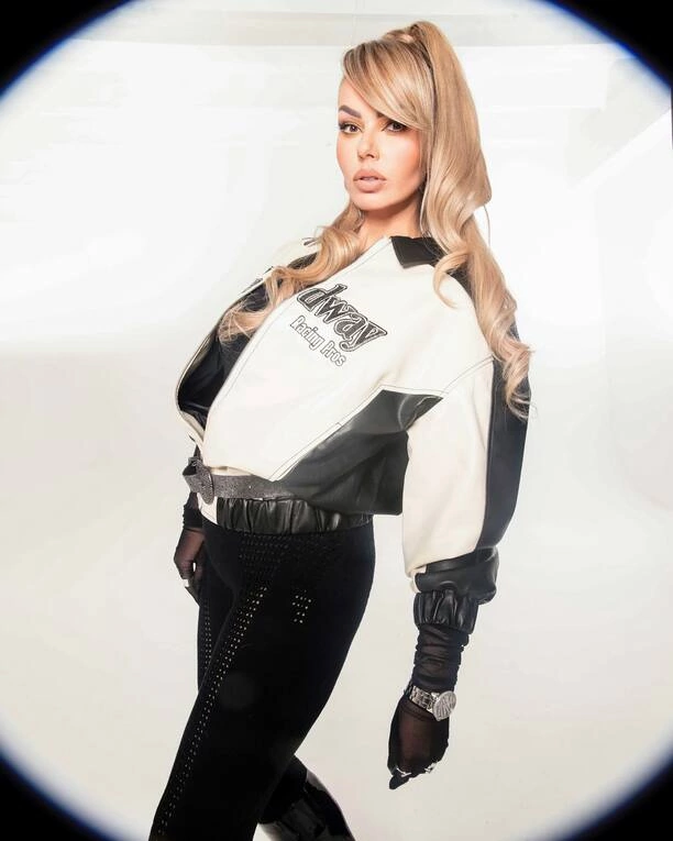 Paula Karpowicz-Zimecka w nowej sesji zdjęciowej – świeża energia na nowy sezon. Jest ogień! | ZDJĘCIA