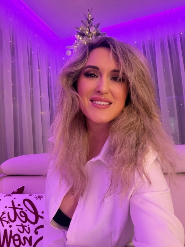 Gwiazda disco polo Jesika pokazała bieliznę w świątecznej sesji zdjęciowej