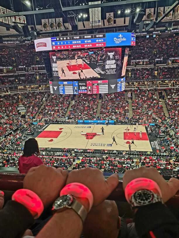 Andrzej Marcysiak Andre spełnił marzenie w USA! Gwiazdor disco polo wziął udział w meczu Chicago Bulls! Jak się teraz czuje?! Zobaczcie ZDJĘCIA