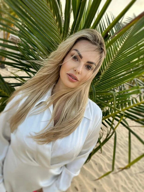 Gwiazda disco polo w gorącej sesji zdjęciowej na Wyspach Zielonego Przylądka! Ponętne zdjęcia Pauli Karpowicz!