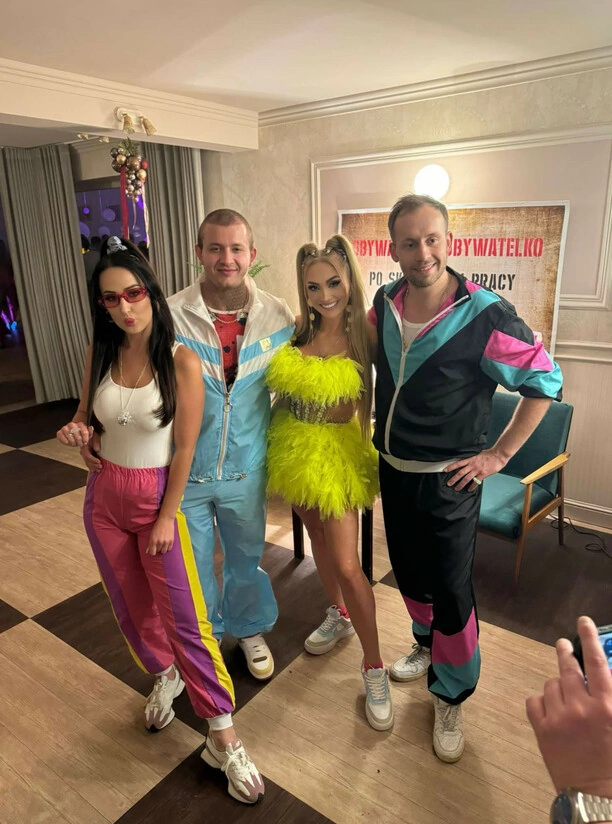 To najpiękniejsza kobieta w disco polo? Joanna Narożna w żółtej sukience podbija serca fanów!
