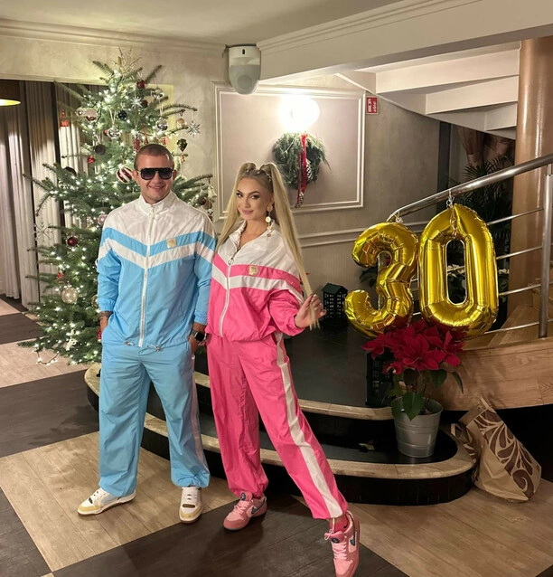 To najpiękniejsza kobieta w disco polo? Joanna Narożna w żółtej sukience podbija serca fanów!
