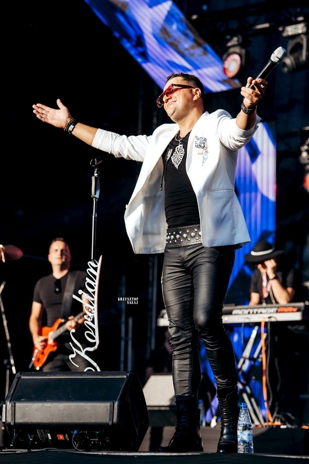 Disco Ostróda 2024: Wielkie emocje i gwiazdy disco polo na jednej scenie! Fotorelacja DZIEŃ PIERWSZY | ZDJĘCIA