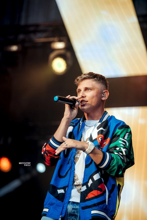 Disco Ostróda 2024: Wielkie emocje i gwiazdy disco polo na jednej scenie! Fotorelacja DZIEŃ PIERWSZY | ZDJĘCIA