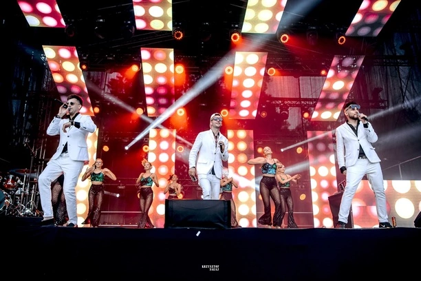 Disco Ostróda 2024: Wielkie emocje i gwiazdy disco polo na jednej scenie! Fotorelacja DZIEŃ PIERWSZY | ZDJĘCIA