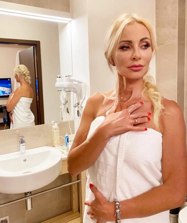 Bardzo odważna sesja Elwiry Mejk! Gwiazda disco polo odsłoniła piękne ciało! Fani komentują FOTO