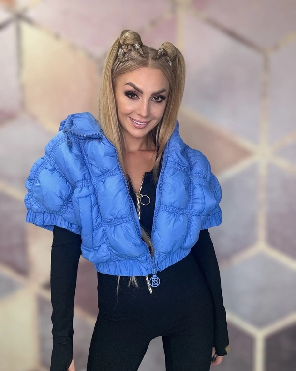 Czy obecna żona Dawida Narożnego jest najpiękniejszą drugą połówką w disco polo? Dekolt, figura, uśmiech - Joanna Narożna | GALERIA