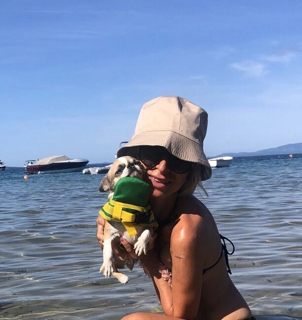 Agnieszka Zalewska w Chorwacji - Wokalistka Disco Polo Twoja Ex w bardzo skąpym bikini!