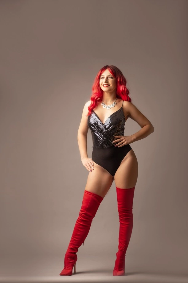 Gorąca sesja zdjęciowa Asi Koryckiej, liderki Red Queen gwiazdy disco polo!
