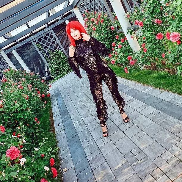 Asia Korycka z zespołu Red Queen w prześwitującej stylizacji! Gwiazda disco polo pokazała za dużo?! 
