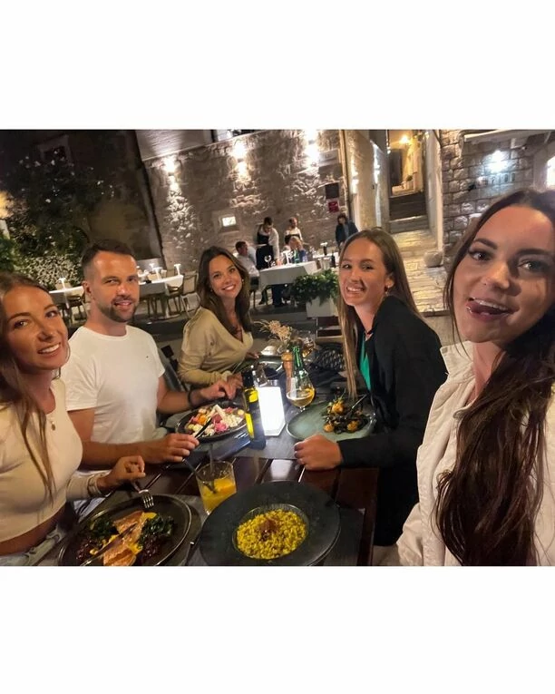 Angelika Żmijewska Topky korzysta z życia! Gwiazda planuje już kolejne wakacje i zachęca do podróży innych! Oferuje specjalną zniżkę! 