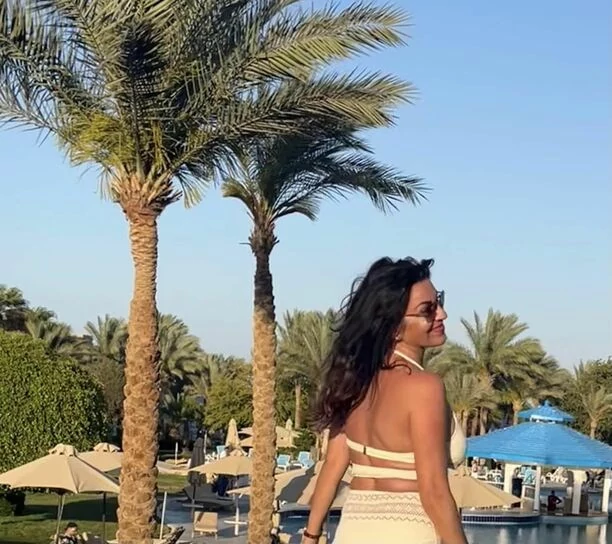 Nie do wiary! Gorąca Justyna Adamczak odsłania swoje krągłości na najnowszych fotografiach z egzotycznej podróży„