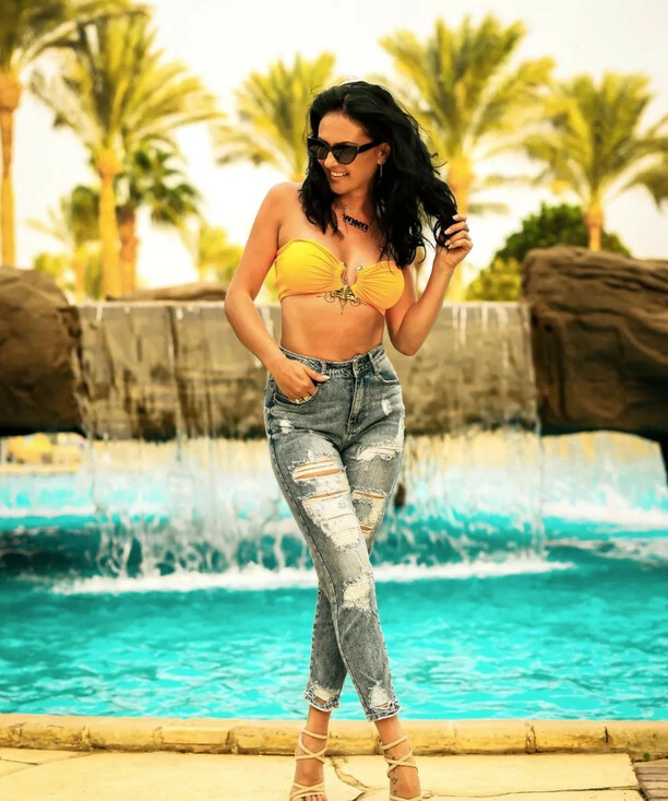 Bogini wśród najpiękniejszych?! Wokalistka disco polo kusi gorącymi zdjęciami z wakacji! Fani „Najpiękniejszy skarb„