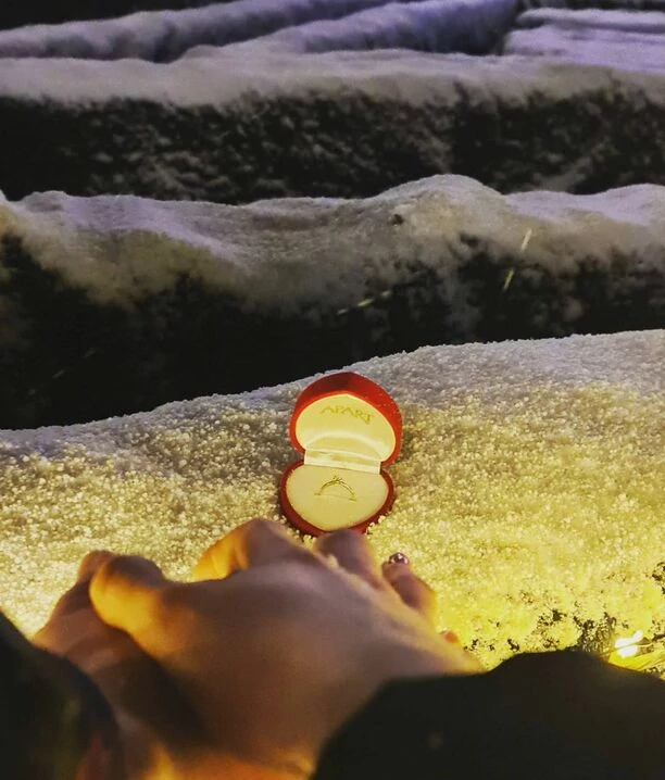 Wielkie zmiany w życiu muzyka! Ukochana wokalisty disco polo pokazała pierścionek zaręczynowy! Jest obłędny! 