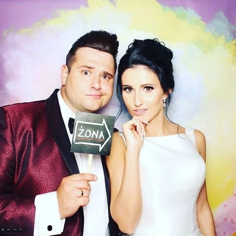 Gwiazdor disco polo świętuje czwartą rocznicę ślubu! Zobaczcie wyjątkowe zdjęcia! Ich miłość kwitnie!