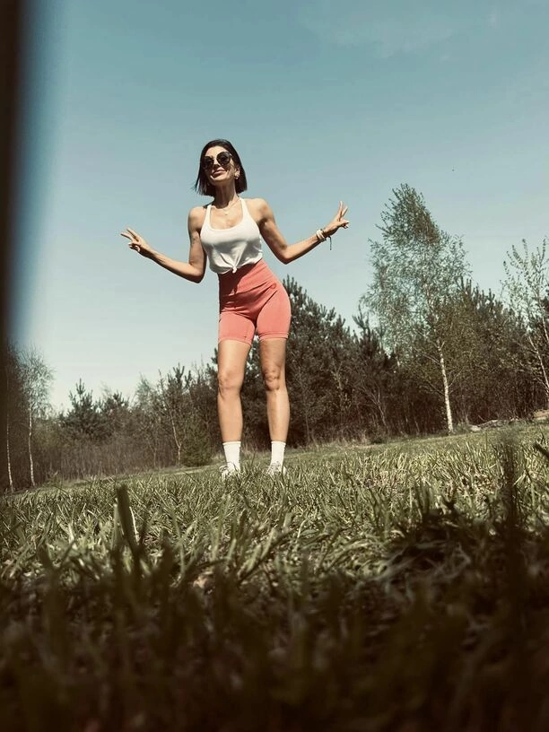 Co za ciało! Wokalistka disco polo Kasia Grabowska Top Girls wprawia w osłupienie: Musisz to zobaczyć! Ma w sobie piękno i grację! 