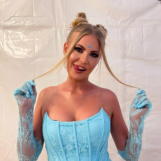 Piękne wokalistki disco polo na ustach całej Polski! Zobaczcie stroje dziewczyn!