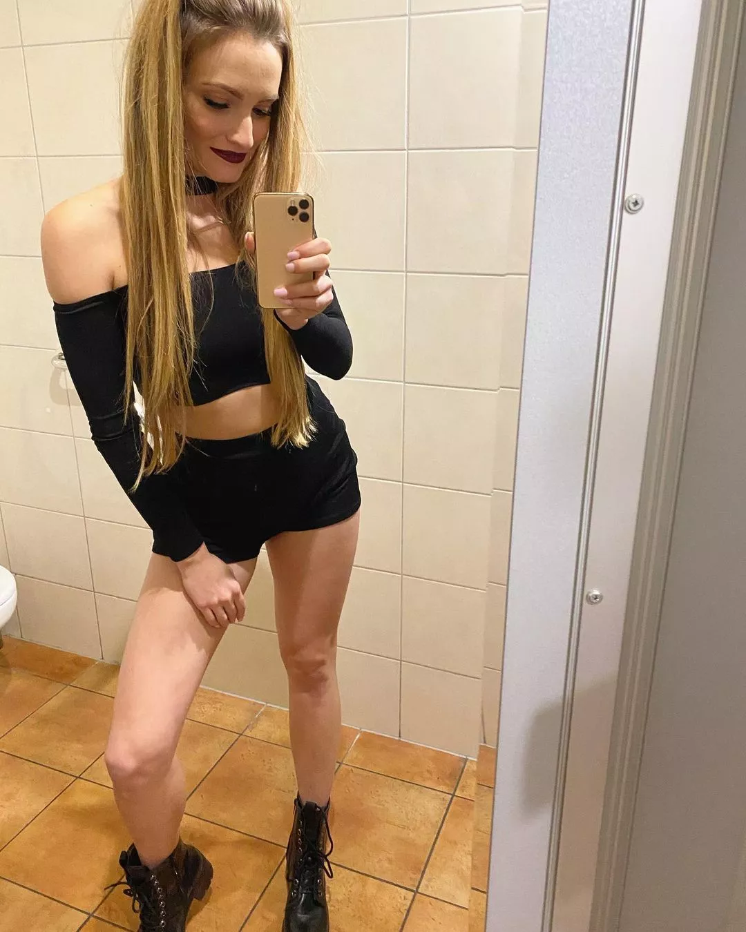 Krótkie spodenki...co za widok! 