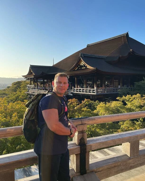 Marcin Siegieńczuk w sercu Japonii: Od disco polo do karate! Gwiazda disco polo spełnia marzenia!

