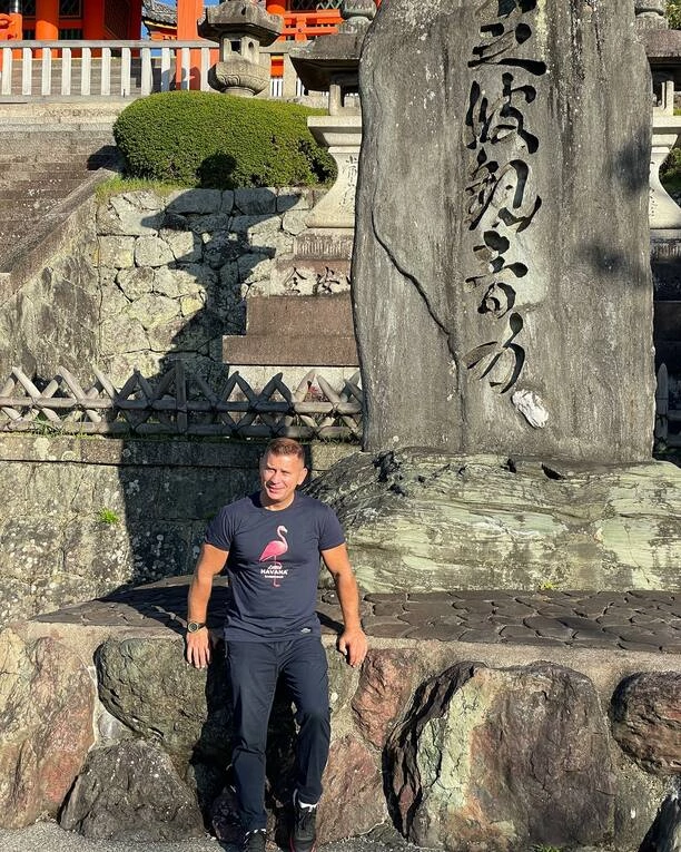 Marcin Siegieńczuk w sercu Japonii: Od disco polo do karate! Gwiazda disco polo spełnia marzenia!

