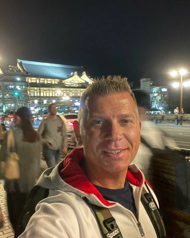 Marcin Siegieńczuk w sercu Japonii: Od disco polo do karate! Gwiazda disco polo spełnia marzenia!

