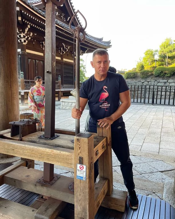 Marcin Siegieńczuk w sercu Japonii: Od disco polo do karate! Gwiazda disco polo spełnia marzenia!

