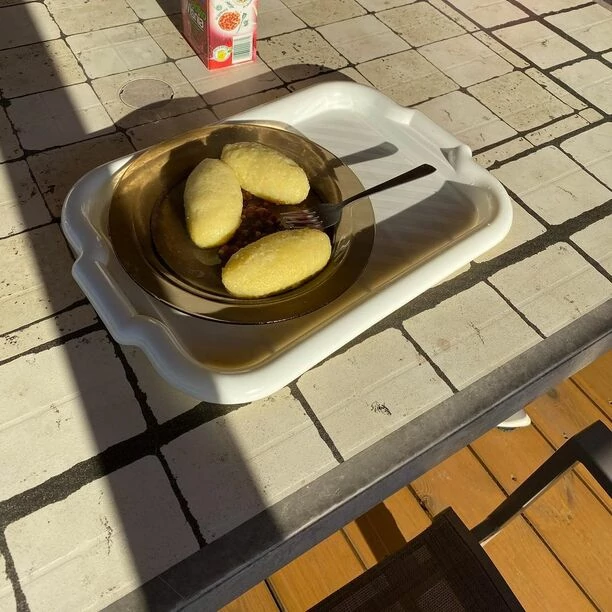 Marcin Miller Boys z wizytą u mamy! Gwiazdor disco polo zachwyca się smakołykami z Jej kuchni! 