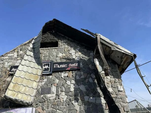 Dramatyczny pożar klubu „Mega Music Wilga”! Przerażające zdjęcia pokazują skalę zniszczeń! 