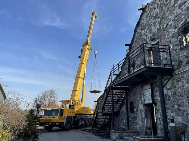 Dramatyczny pożar klubu „Mega Music Wilga”! Przerażające zdjęcia pokazują skalę zniszczeń! 