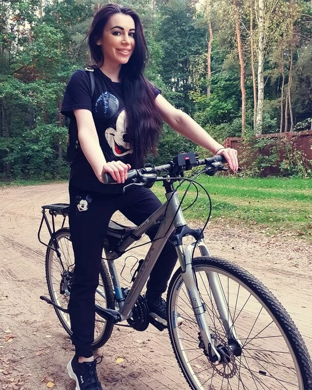 Gwiazda wygląda bosko! Popularna wokalistka disco polo zachęca do aktywności na świeżym powietrzu! 