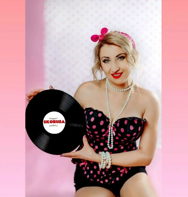 Znana wokalistka disco polo wygląda jak Marilyn Monroe?! Te zdjęcia robią furorę w sieci! 