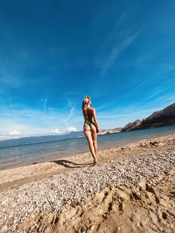 HOT! Zobacz LaViolę - wokalistkę disco polo w skąpym bikini na egzotycznych wakacjach! Jej figury robi wrażenie!