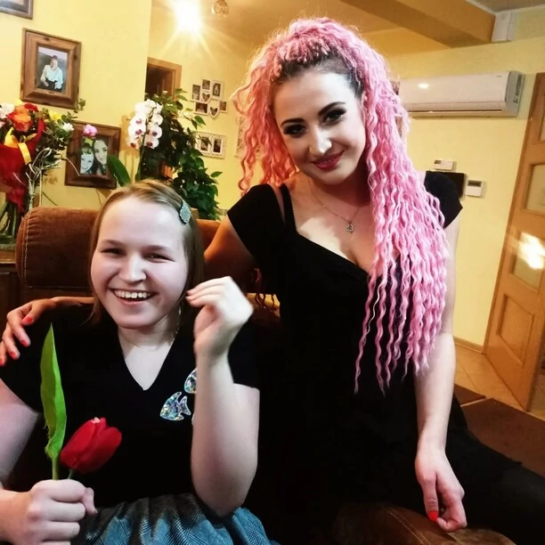 Wylewny wpis gwiazdy disco polo! Wokalistka Skorusa wzruszona koncertem dla fanki „to było niesamowite doświadczenie„