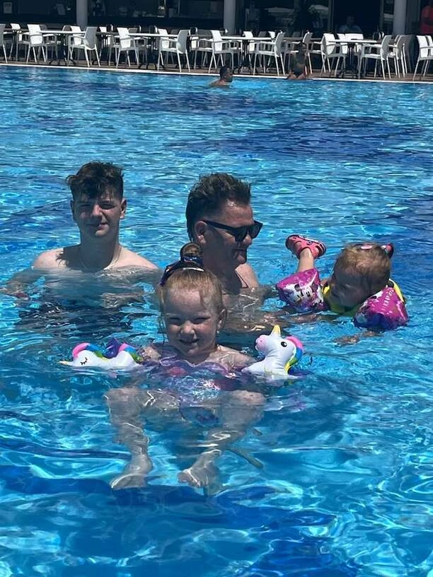 Krzysztof Gwiazdowski z żoną Anną i dziećmi na wakacjach w Turcji!