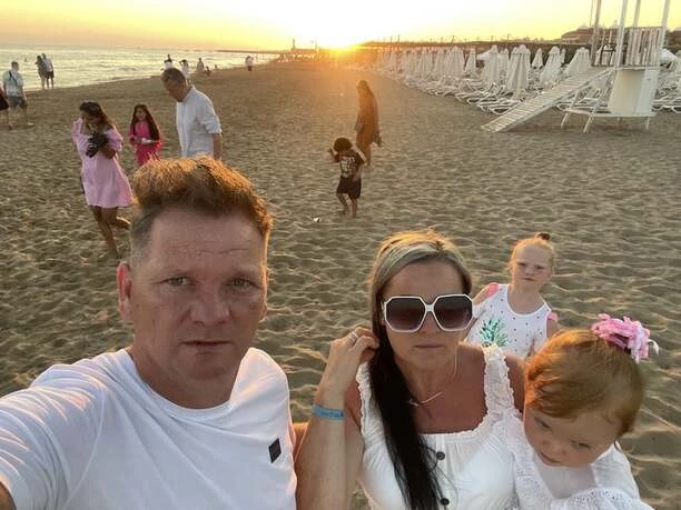 Krzysztof Gwiazdowski z żoną Anną i dziećmi na wakacjach w Turcji!