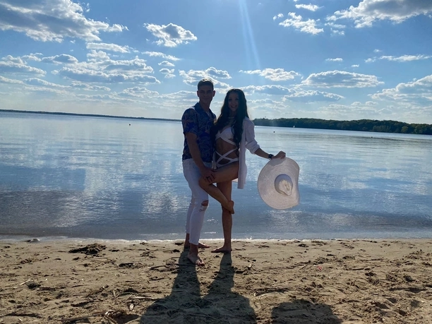 Oto letni hit, który podbije Polskę! Agnieszka Chrzanowska - Twoja Dama wraz z Misterem International w teledysku do „Chcę Ciebie„