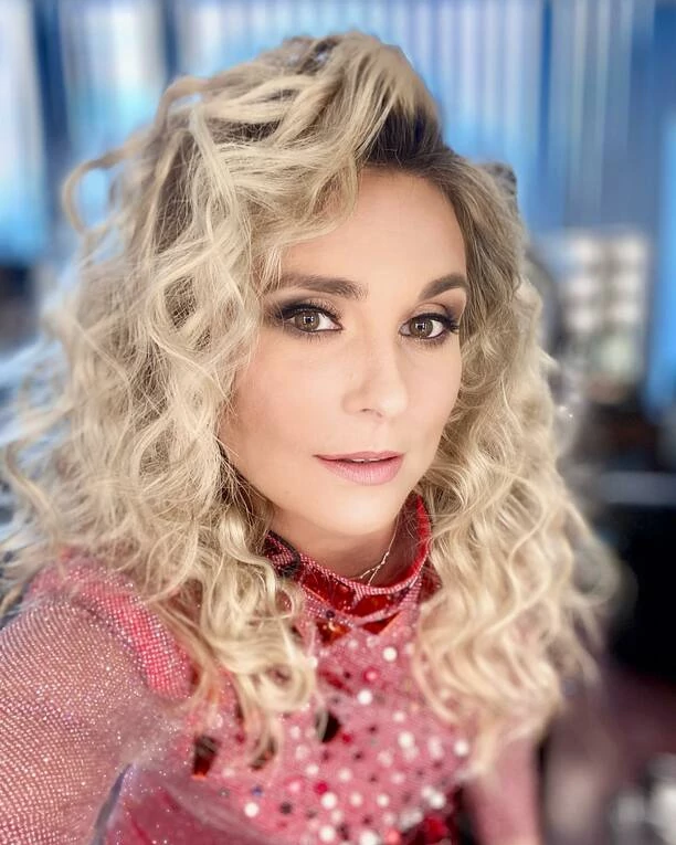 Zjawiskowa Żona Sławomira - Magdalena Kajra Kajrowicz nie do poznania! Wygląda cudownie! [FOTO]