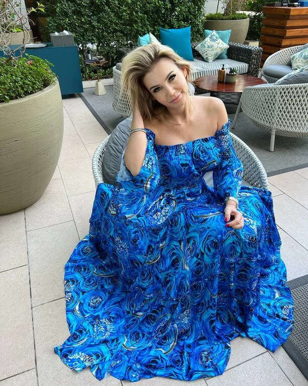 Monika Chwajoł zachwyca w Dubaju! Zjawiskowe stroje, ponętnie bikini i gorące zdjęcia! Tak bawi się gwiazda disco polo!