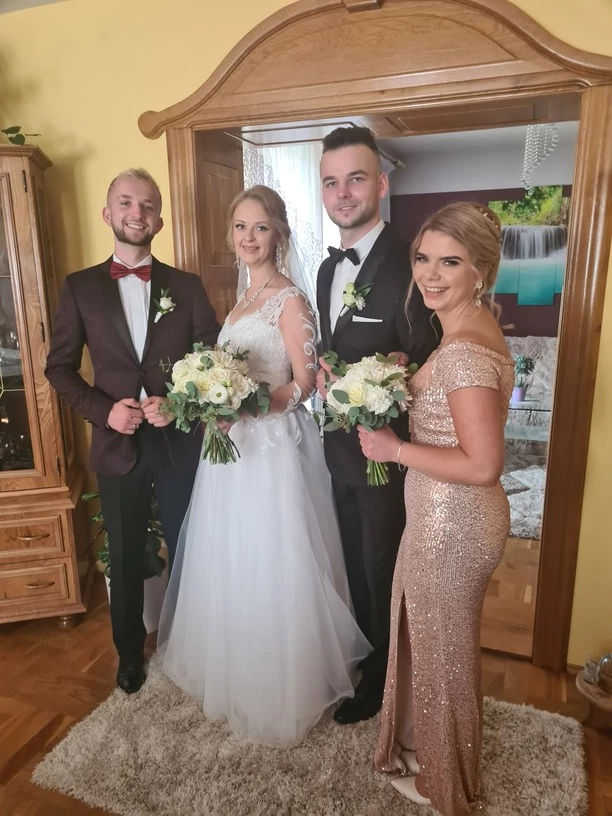 Tylko u nas! Znany gwiazdor disco polo z zespołu Menelaos wziął kilka godzin temu ślub! Mamy zdjęcia! Na uroczystości pojawili się koledzy z branży! 