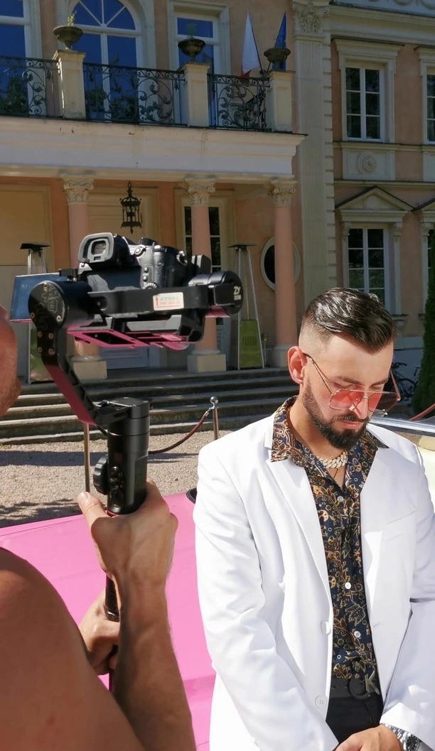 „Różowe Versace„ – Książę latino Matt Palmer zapowiada nowy hit! Wiemy kiedy premiera!