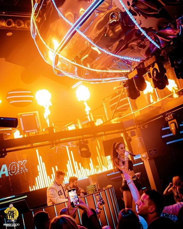 Eksplozja talentu! Roxana Orłowska rozpoczyna solową karierę i robi furorę w świecie disco polo! Za nią pierwsze koncerty